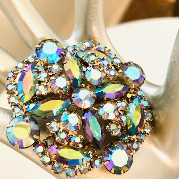 Vintage aurora borealis rhinestone Crystal brooch  💎 - Picture 14 of 15